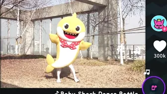 Baby Shark Dance Battle | Baby Shark Challenge | Baby Shark vs Pinkfong