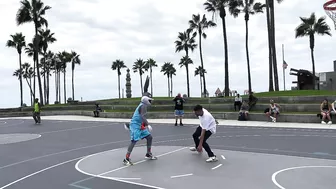 Bugs Bunny 1v1 Basketball at Venice Beach [Space Jam IRL]