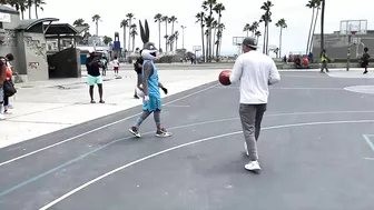 Bugs Bunny 1v1 Basketball at Venice Beach [Space Jam IRL]