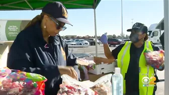 Veterans Day Food Drive Held In Long Beach To Help Families In Need