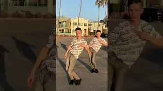 If I was you I’d wanna be me too. Viral tiktok dance / TwinsFromRussia tiktok #shorts