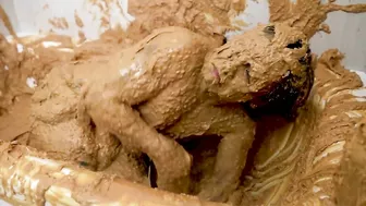 PEANUT BUTTER BATH CHALLENGE!