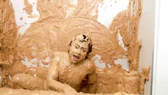 PEANUT BUTTER BATH CHALLENGE!