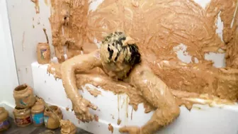 PEANUT BUTTER BATH CHALLENGE!