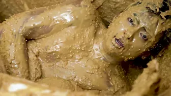 PEANUT BUTTER BATH CHALLENGE!