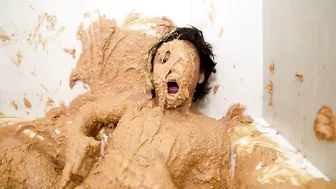 PEANUT BUTTER BATH CHALLENGE!