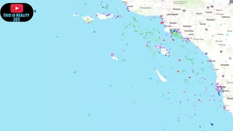 Cargo Ships off the coast of california looks worse - Long Beach PORT - Watch the water