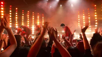 Bruno Mars & Anderson .Paak as Silk Sonic - Smokin Out The Window (LIVE American Music Awards 2021)