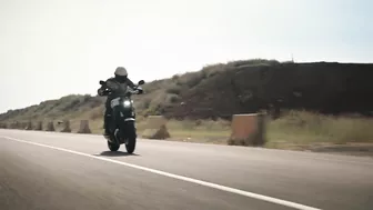 2022 Yamaha XSR700 - Born to Challenge