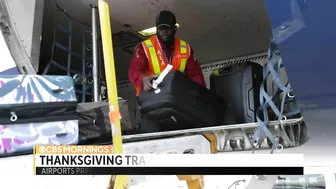 Airlines gear up for pre-pandemic level Thanksgiving travel surge