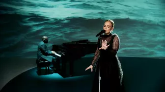 Adele - Easy On Me (Live at the NRJ Awards 2021)