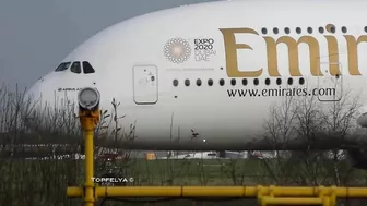 Airbus a380 landing This Is What Professionals pilots Do on wet runway