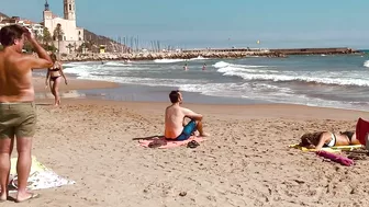 Barcelona beach walk????????BEACH SITGES