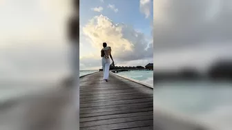 Pooja Hegde Latest Hot Bikini Videos, Ravishing Pooja Hegde chilling in the Maldives, Pooja Hegde