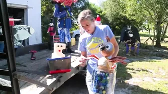 Friends create holiday parade float with trash found on the beach