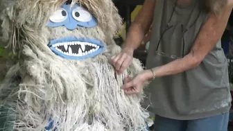 Friends create holiday parade float with trash found on the beach