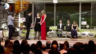 Beyaz ve Dünyaca Ünlü Model Ana Beatriz'in Türk Selamlaşması!  - Beyaz Show