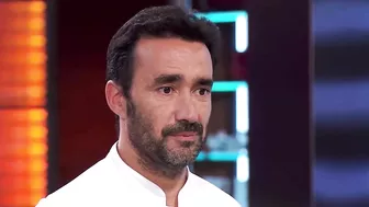 La "Cena de Navidad" de Juanma que ha emocionado a todos | MasterChef Celebrity 6