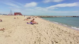 ???????? Barcelona - Spain · 4K · Nova Icaria Beach Short & Quick Walk ☀️????️