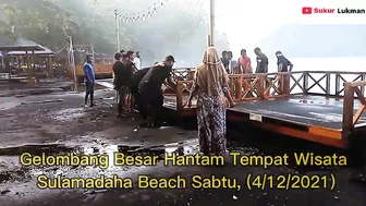 News, Gelombang Besar Hantam Wisata Sulamadaha Beach, Masyarakat Panik Pindahkan Gajebo