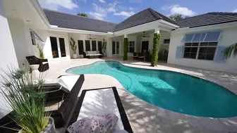 $1.995 Million Luxury Redesigned Courtyard Estate | Vero Beach, Florida