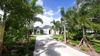 $1.995 Million Luxury Redesigned Courtyard Estate | Vero Beach, Florida