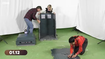 The DIY TARDIS Challenge ???????? @Doctor Who: Flux - BBC