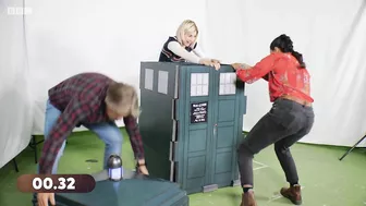 The DIY TARDIS Challenge ???????? @Doctor Who: Flux - BBC