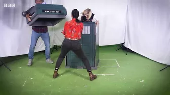 The DIY TARDIS Challenge ???????? @Doctor Who: Flux - BBC