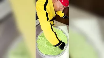 Ice cream challenge! Green food vs white food ice cream rolls