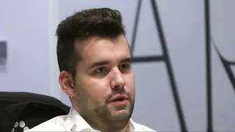 Ian Nepomniachtchi Starts Smiling When He Resigned in the Game 9 Against Magnus Carlsen