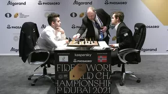 Ian Nepomniachtchi Starts Smiling When He Resigned in the Game 9 Against Magnus Carlsen