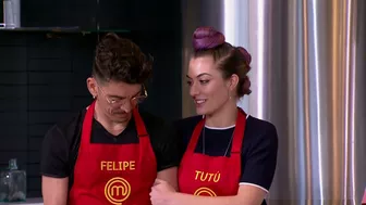 Equipo impresiona a los chef y sube al balcón. MasterChef Celebrity, 2021.