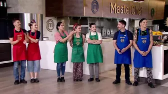 Equipo impresiona a los chef y sube al balcón. MasterChef Celebrity, 2021.