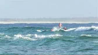 The Noosa Bar and Main Beach. Monday morning, December 13, 2021.