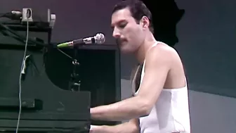 Queen - Bohemian Rhapsody (Live Aid 1985)