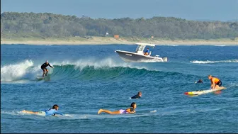 Noosa Main Beach and the Bar. Tuesday morning, December 14, 2021.