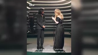 ADELE IS SURPRISED BY HER SCHOOL ENGLISH TEACHER AND CRIES WHEN SEEING HER ????