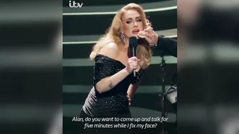 ADELE IS SURPRISED BY HER SCHOOL ENGLISH TEACHER AND CRIES WHEN SEEING HER ????