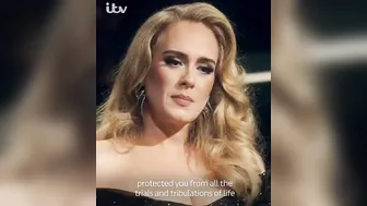 ADELE IS SURPRISED BY HER SCHOOL ENGLISH TEACHER AND CRIES WHEN SEEING HER ????