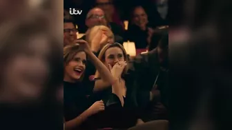 ADELE IS SURPRISED BY HER SCHOOL ENGLISH TEACHER AND CRIES WHEN SEEING HER ????