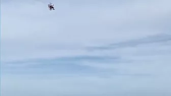 Santa visits Florida beach with powered parachute l GMA