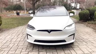 The Holiday Light Show in the New 2022 Model X Refresh