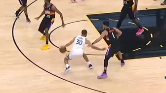 Steph with that Harden double stepback and just like the original, that is indeed an uncalled travel