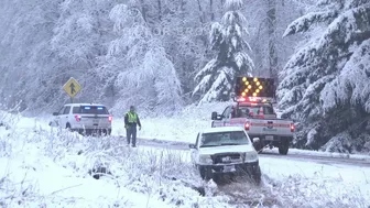 12-25-21 Bellingham, WA - Winter Storm Impacts Holiday Travel - Slideouts - Plows