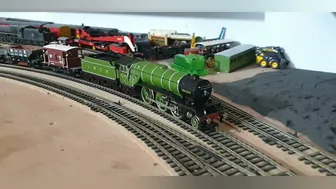 Bachmann / Locomotion Models V2 4771 Green Arrow running in