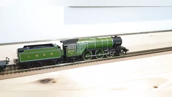 Bachmann / Locomotion Models V2 4771 Green Arrow running in