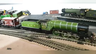 Bachmann / Locomotion Models V2 4771 Green Arrow running in