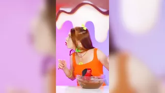 WHO'S FASTER? HONEY JELLY VS CHOCOLATE FOOD CHALLENGE BY RATATA SHORTS #Shorts