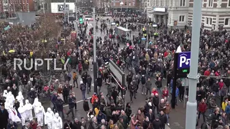 Netherlands: Scuffles erupt at banned Amsterdam demo against COVID restrix, lockdown extension